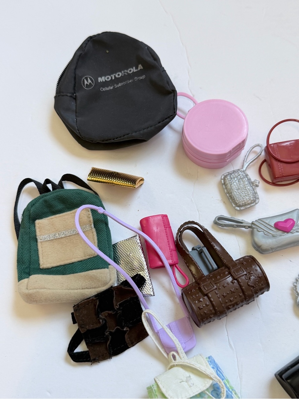 Barbie Doll Handbag Lot - Pastel Pink, Mint, Gold, Brown, Black - Picture 4 of 5